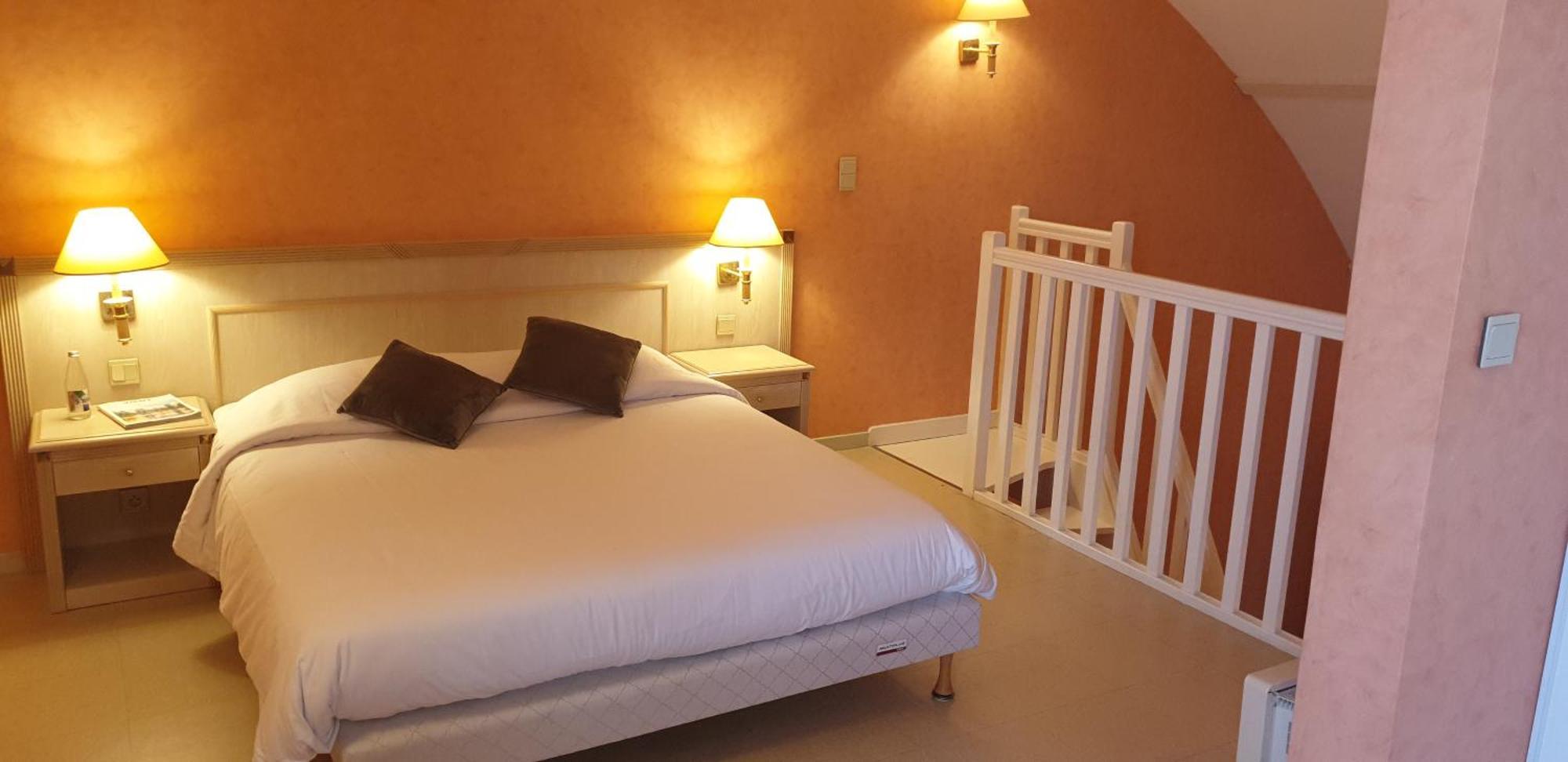 Logis L'Auberge Bourbonnaise Saint-Yorre Eksteriør billede