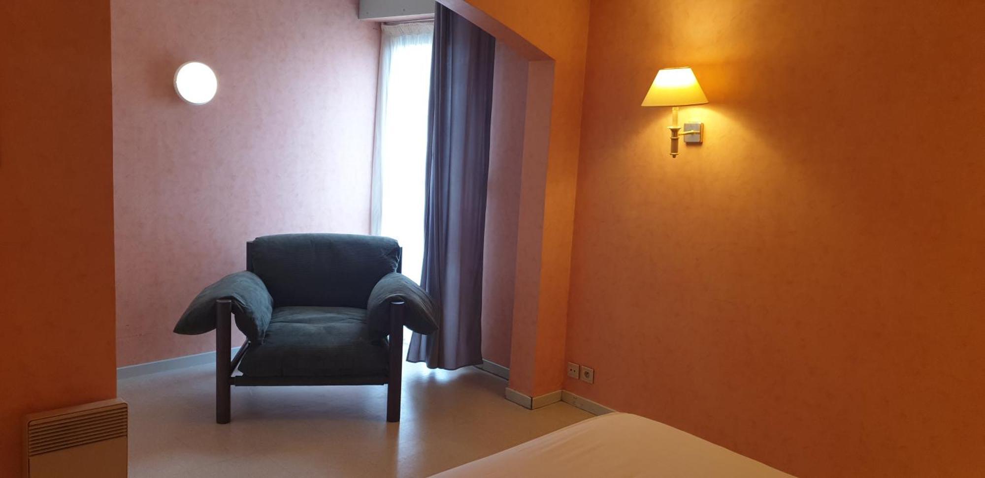 Logis L'Auberge Bourbonnaise Saint-Yorre Eksteriør billede