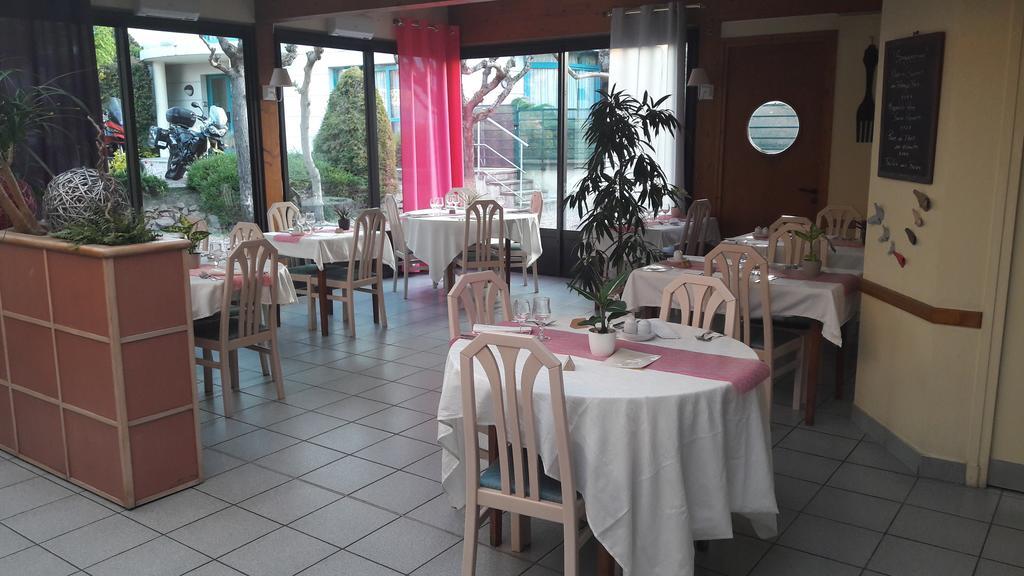 Logis L'Auberge Bourbonnaise Saint-Yorre Eksteriør billede