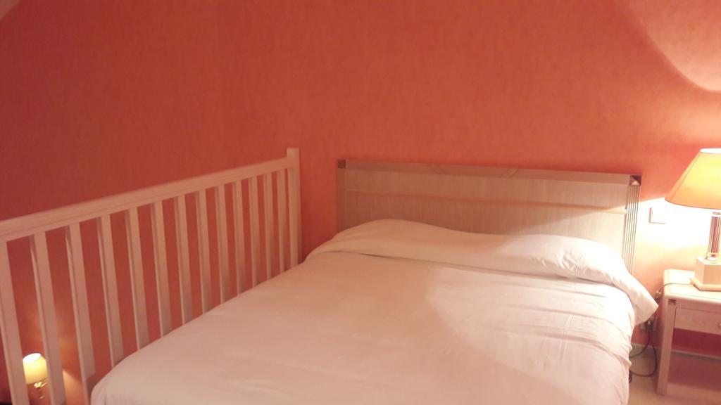 Logis L'Auberge Bourbonnaise Saint-Yorre Eksteriør billede