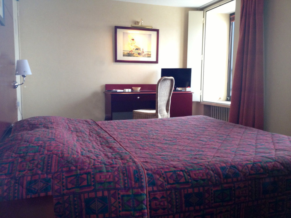 Logis L'Auberge Bourbonnaise Saint-Yorre Eksteriør billede