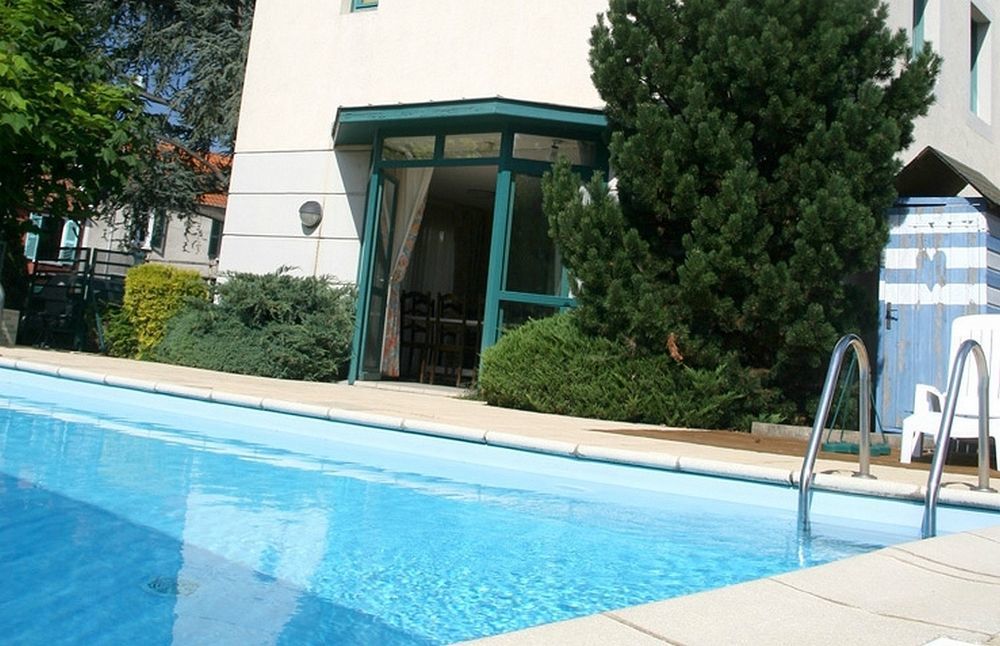 Logis L'Auberge Bourbonnaise Saint-Yorre Eksteriør billede