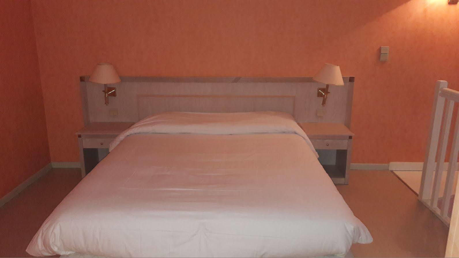 Logis L'Auberge Bourbonnaise Saint-Yorre Eksteriør billede